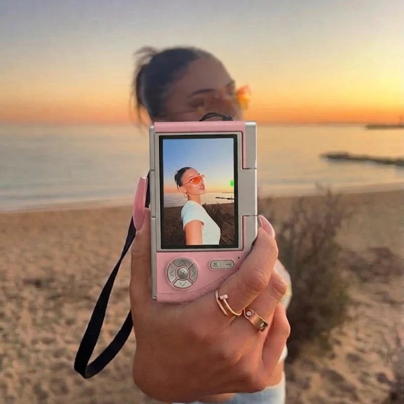 The digicam look isn't an app. It's the camera.